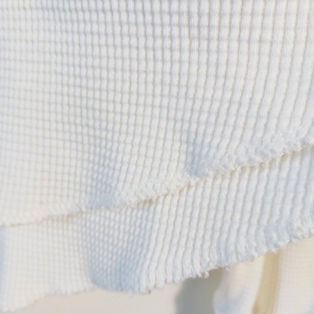 LETLUV Anthropologie MED, Off White Thermal With Gray Lightening Bolt Graphic - Picture 9 of 15